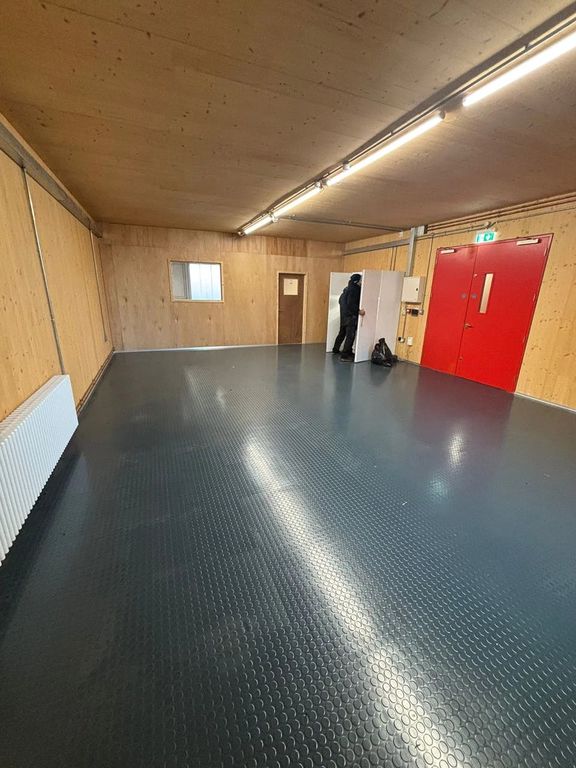 Property photo 2 of 9 Geb000121Pw79d0Ugzzn.Jpg