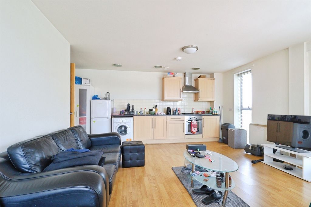 Property photo 2 of 16