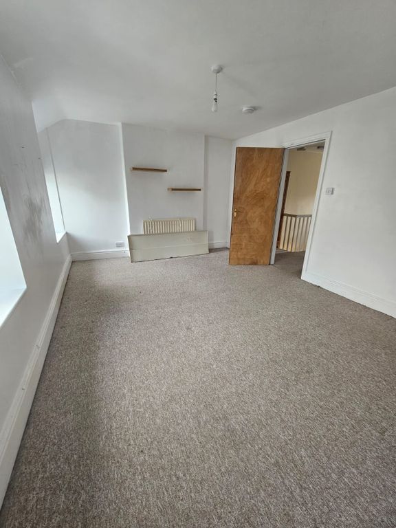 Additional image 9 of 3 bed flat to rentClifton Rd, Llandudno LL30