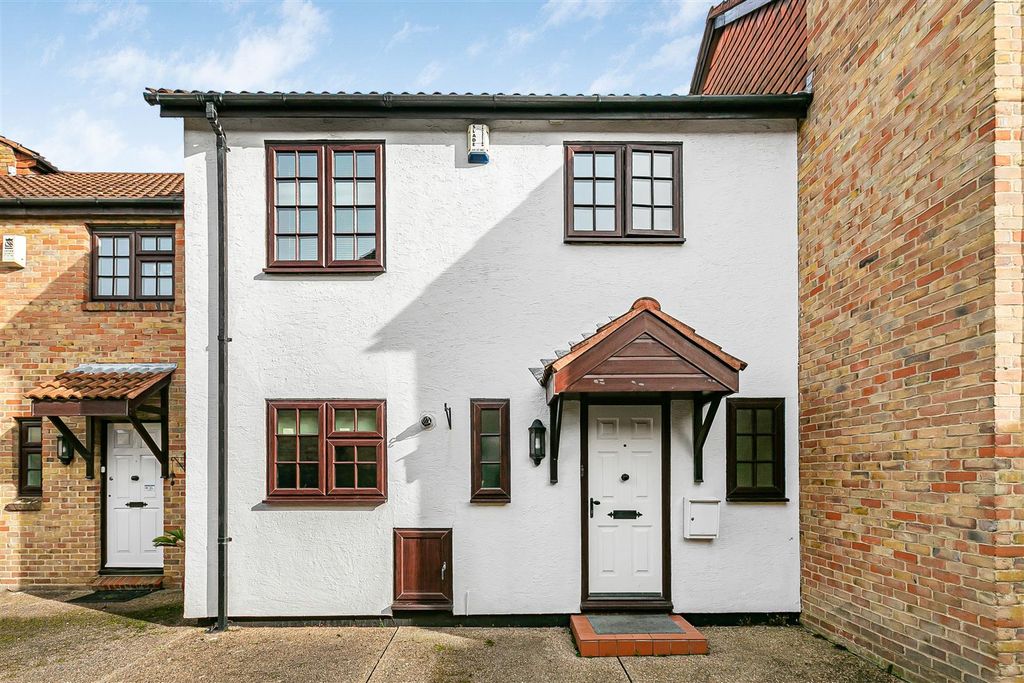 Property photo 1 of 21