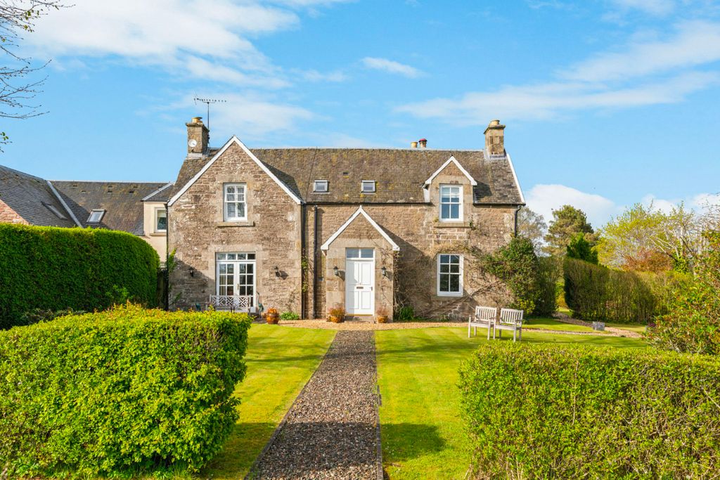 Property photo 1 of 31
