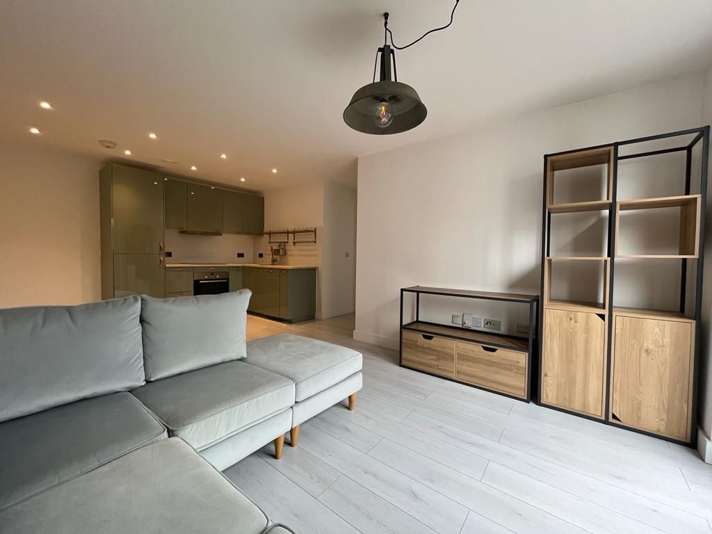 Property photo 3 of 12 Lounge