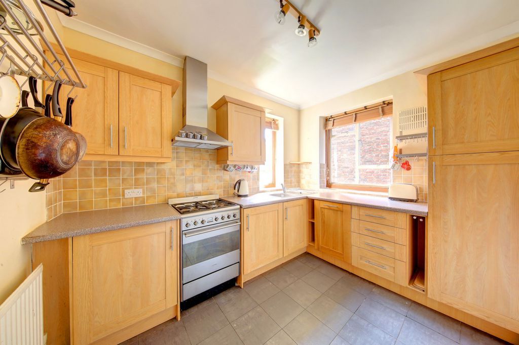 Property photo 2 of 6 Photo 5