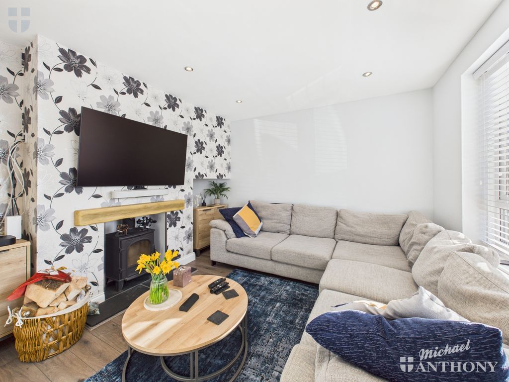 Property photo 3 of 17 Cam03852G0-Pr0538-Still009