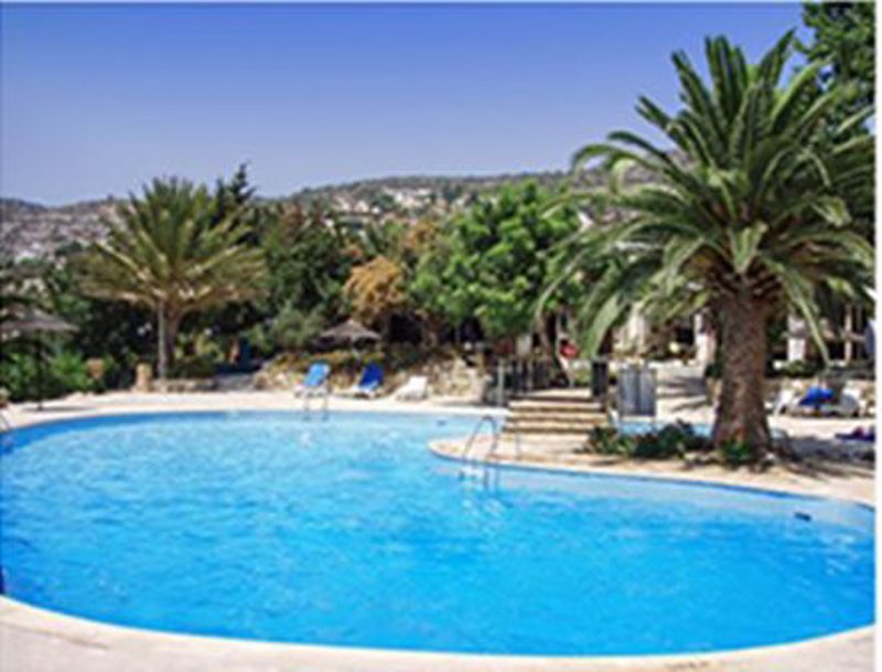 Property photo 3 of 13 Communal Swimming