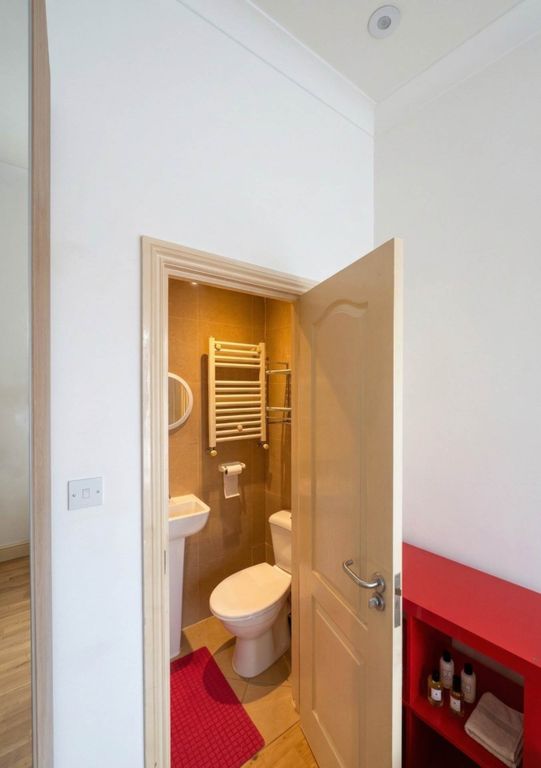 Property photo 3 of 4