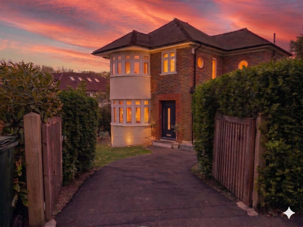 Property photo 1 of 30 Hampdenway212Aoutside.Png
