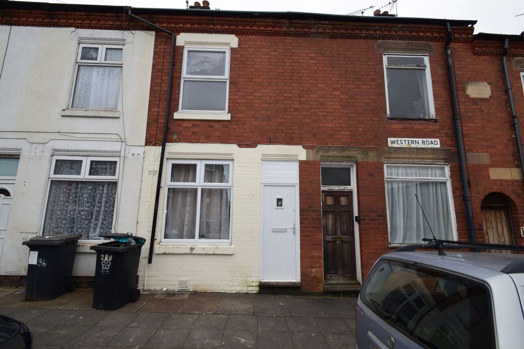Property photo 1 of 8 Western Road, Westcotes, Leicester, Leicestershire, Le3 0Eb