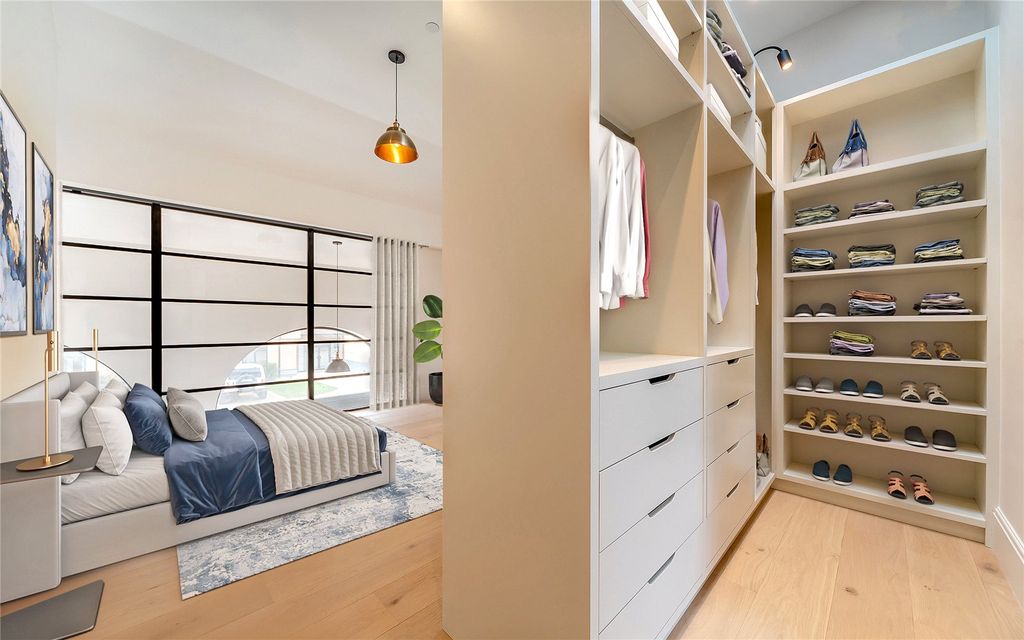 Property photo 3 of 15 Master Bedroom