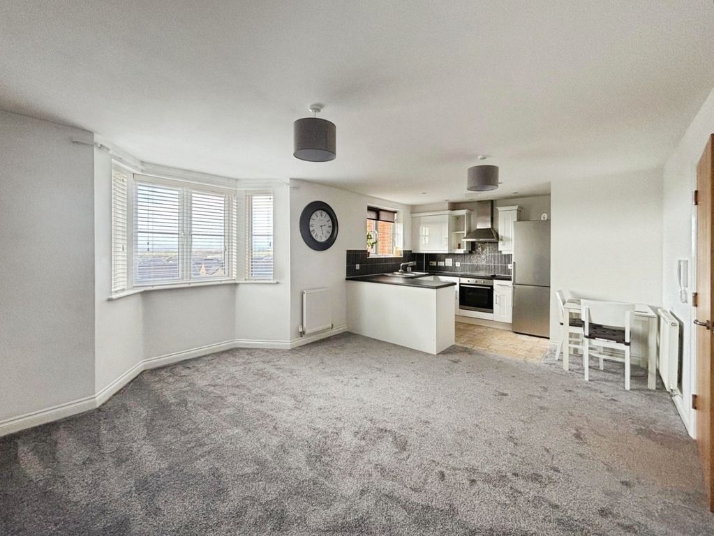 Property photo 3 of 7 Lounge/Kitchen