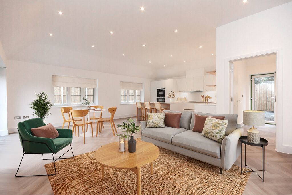 Property photo 2 of 13