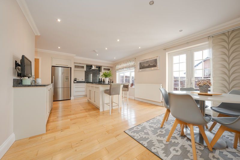 Property photo 3 of 33 Photo 27