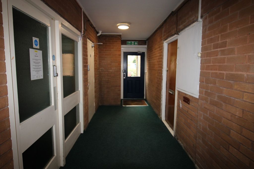 Property photo 2 of 11 Communal Entrance Hall