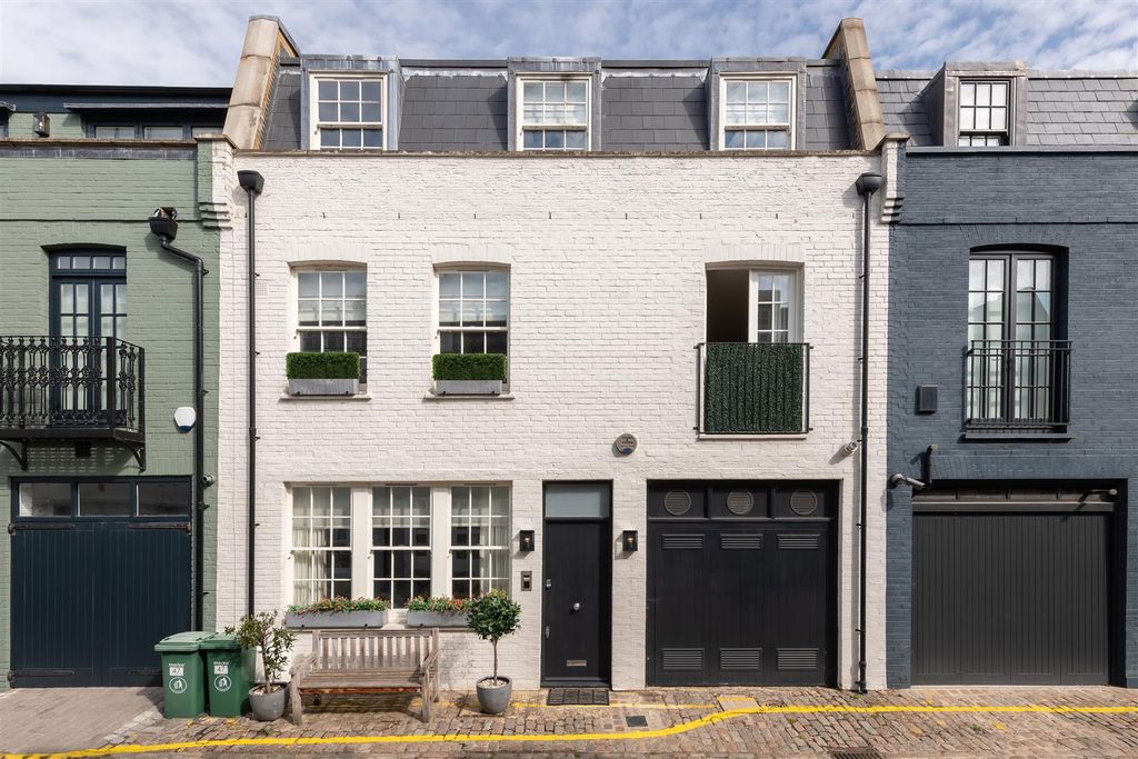 Property photo 1 of 21 47 Princes Gate Mews Hi-36 Copy 3.Jpg