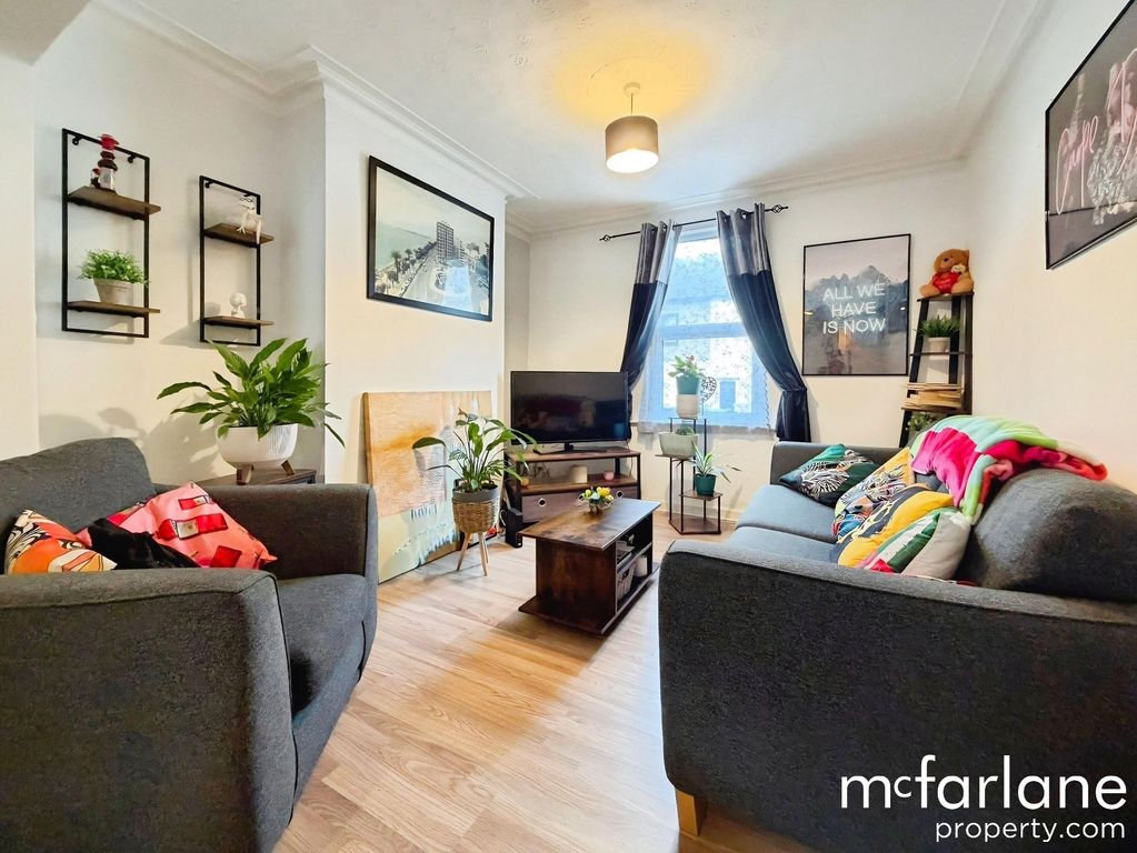 Property photo 3 of 11