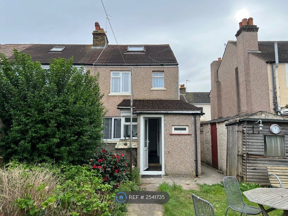Property photo 3 of 12