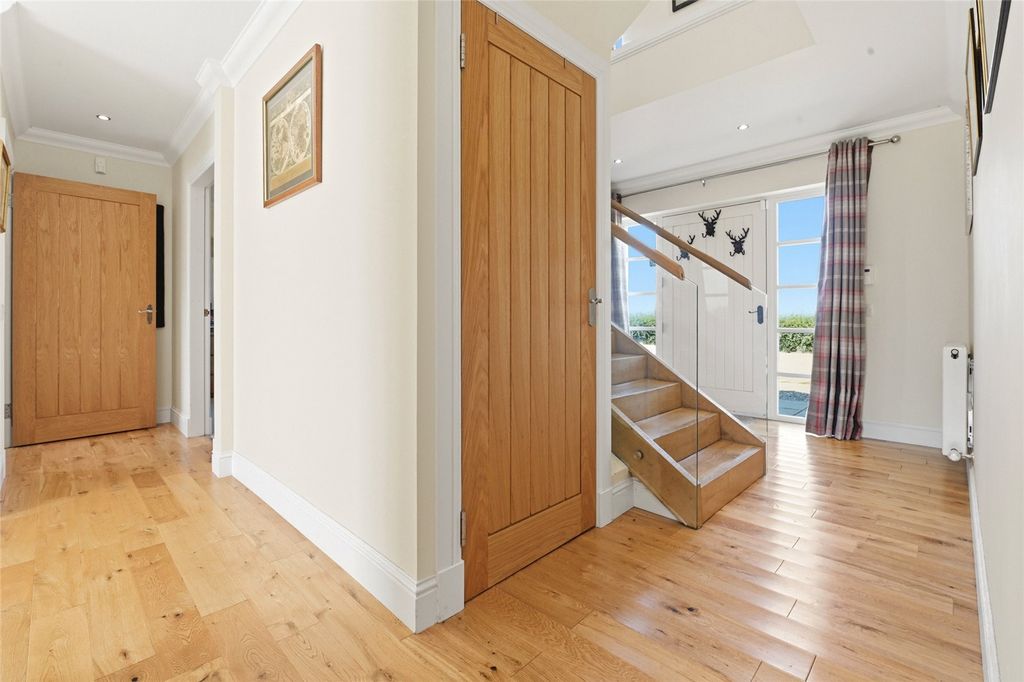 Property photo 3 of 40 Picture No. 92