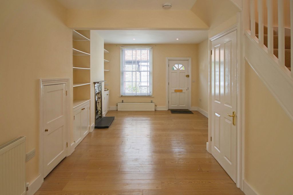 Property photo 3 of 9 33 Orchard 3