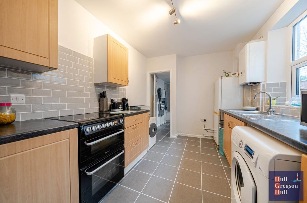 Property photo 2 of 17 947Efc8E-E98d-4d24-9B21-010d769Cecb4.Jpg