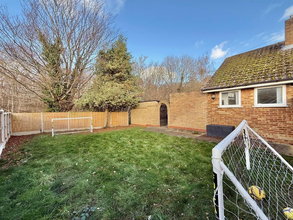 Property photo 3 of 13 Garden.Jpg