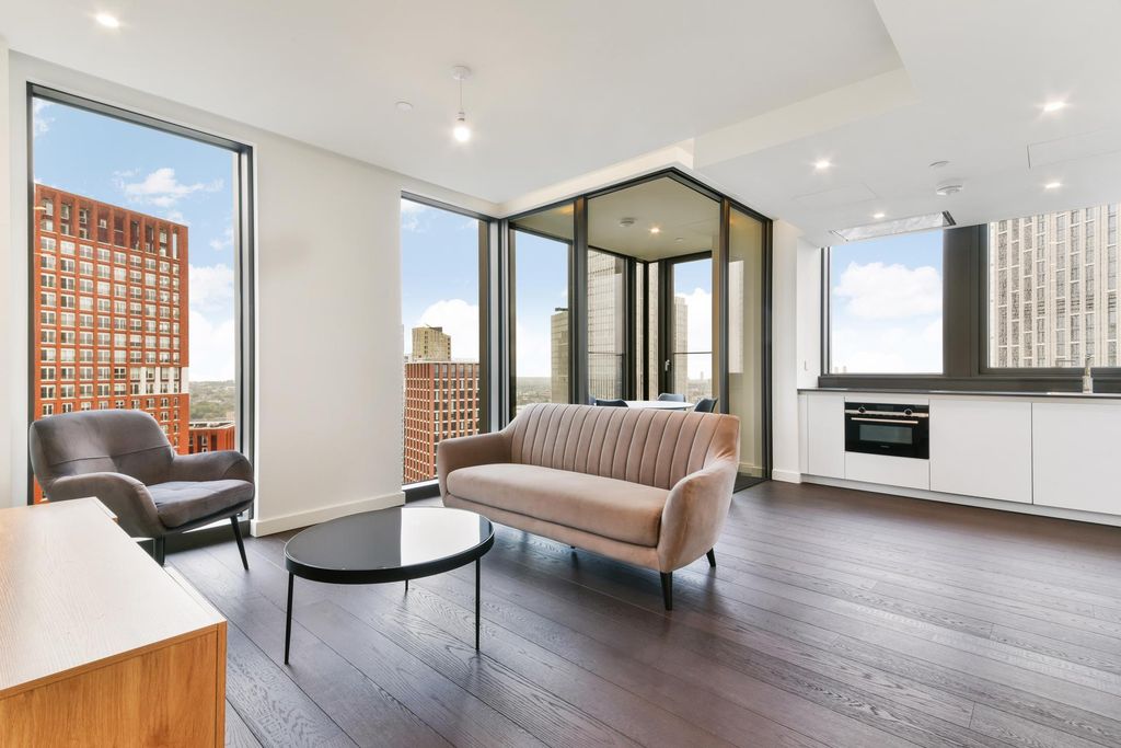 Property photo 1 of 25