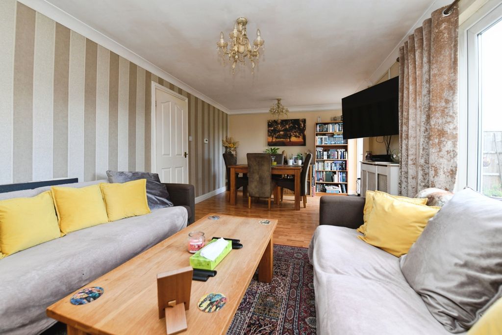 Property photo 2 of 19 Pbox-Img.Jpg