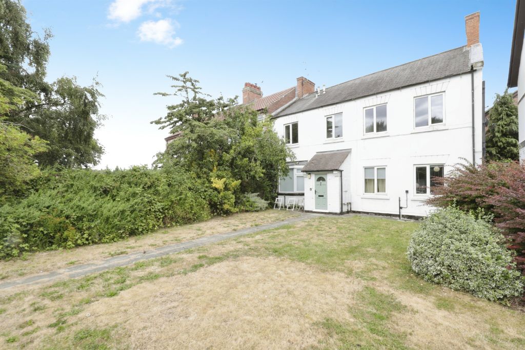 Property photo 2 of 11