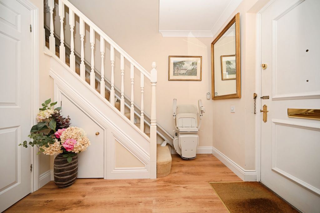 Property photo 3 of 21