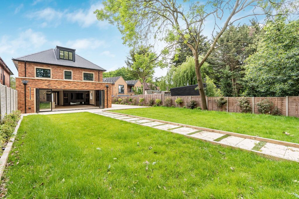 Additional image 37 of 5 bed detached house for salePipers Green Lane, Edgware HA8