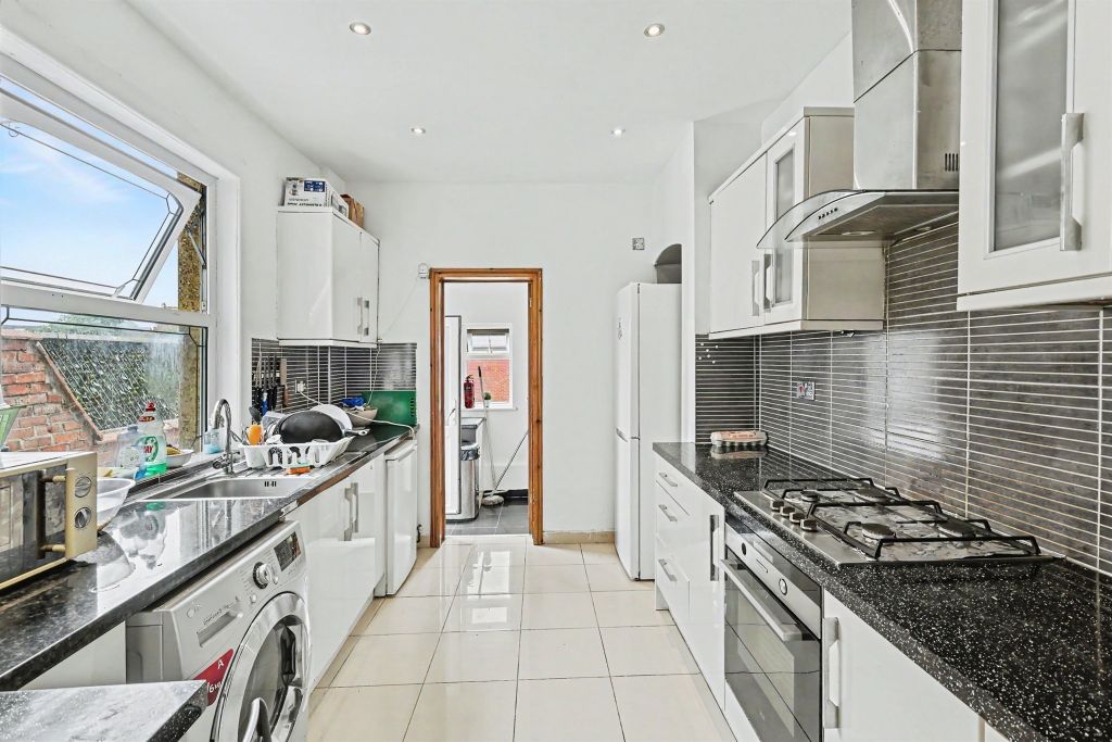 Property photo 2 of 14