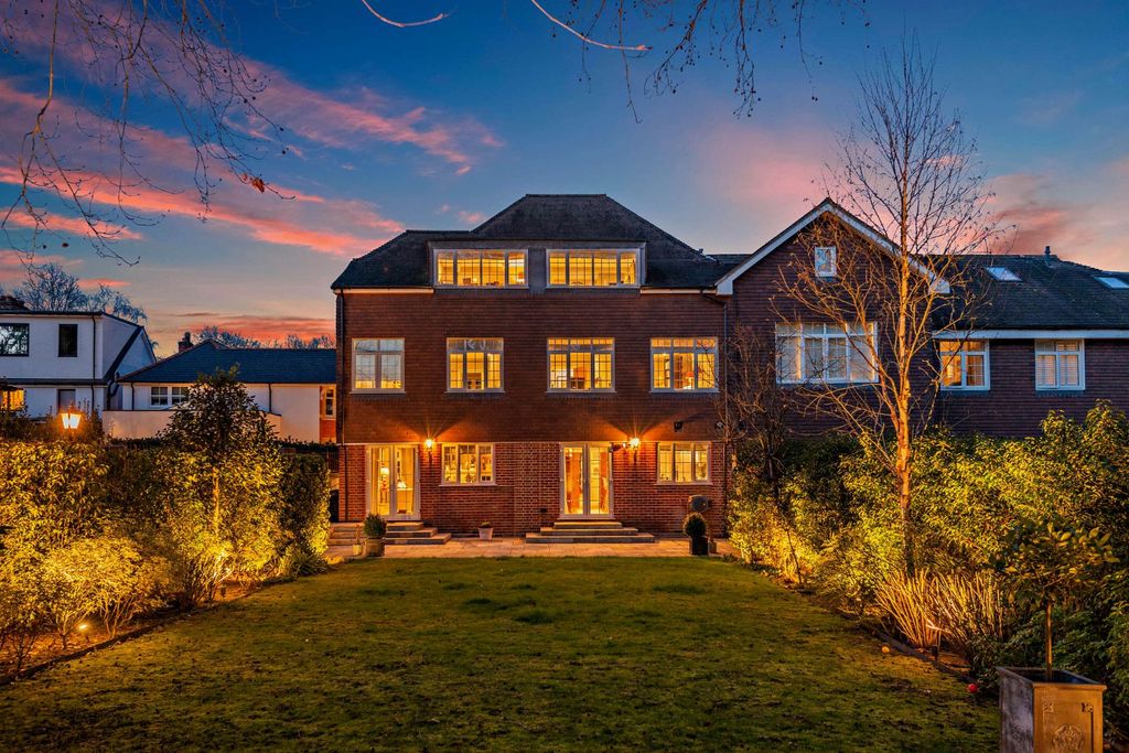 Property photo 1 of 22 Twilight Rear