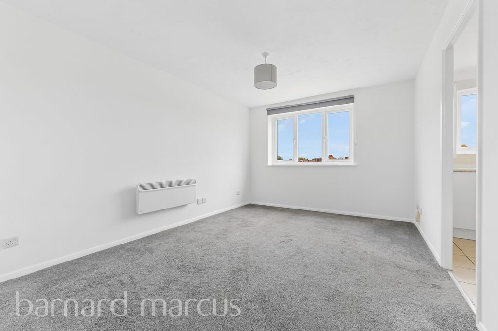 Property photo 3 of 8 Image