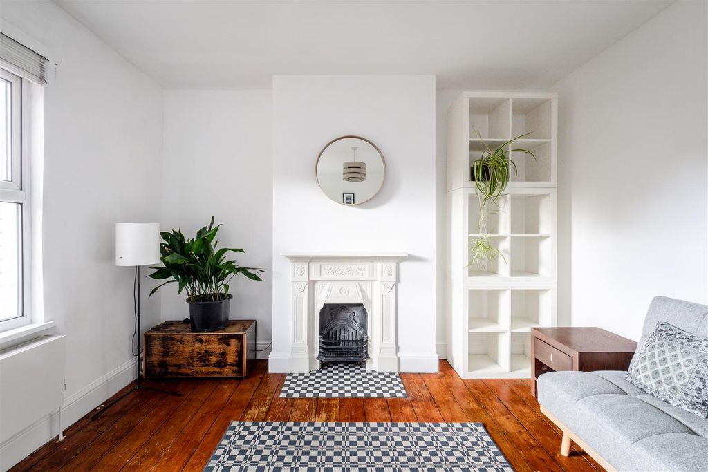 Property photo 3 of 8 Windmill Road-26.Jpg