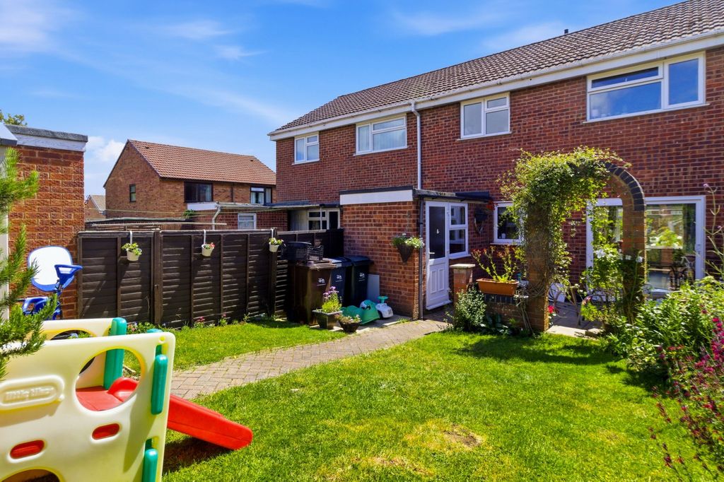 Property photo 2 of 17