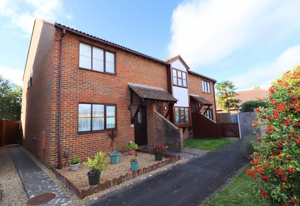 Property photo 1 of 11