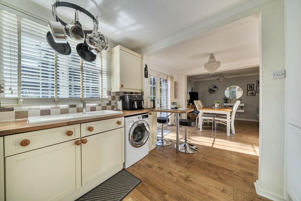 Property photo 2 of 20 1432811-18-69c416684337B.Jpg