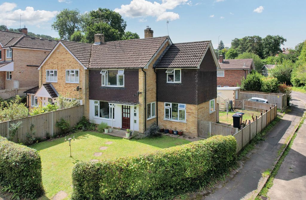 Property photo 1 of 13 Photo 14