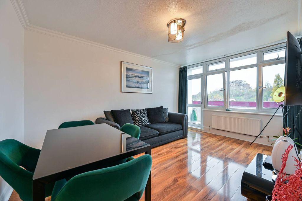 Property photo 2 of 9