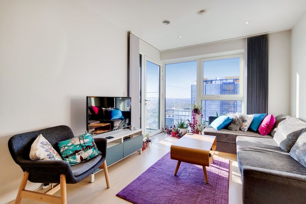 Property photo 1 of 11 2_Kitchen-Recepti...