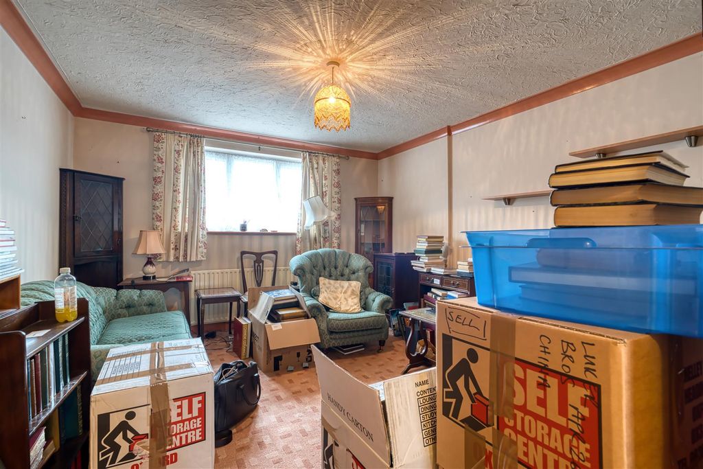 Property photo 3 of 7 Sitting Room