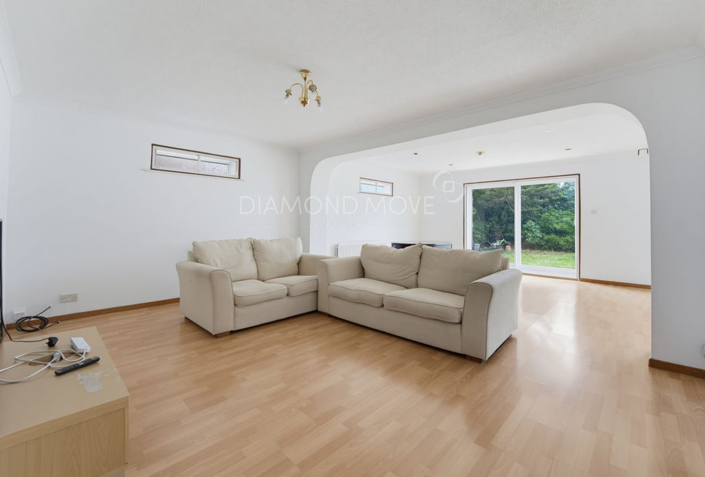 Property photo 2 of 17 Photo 6