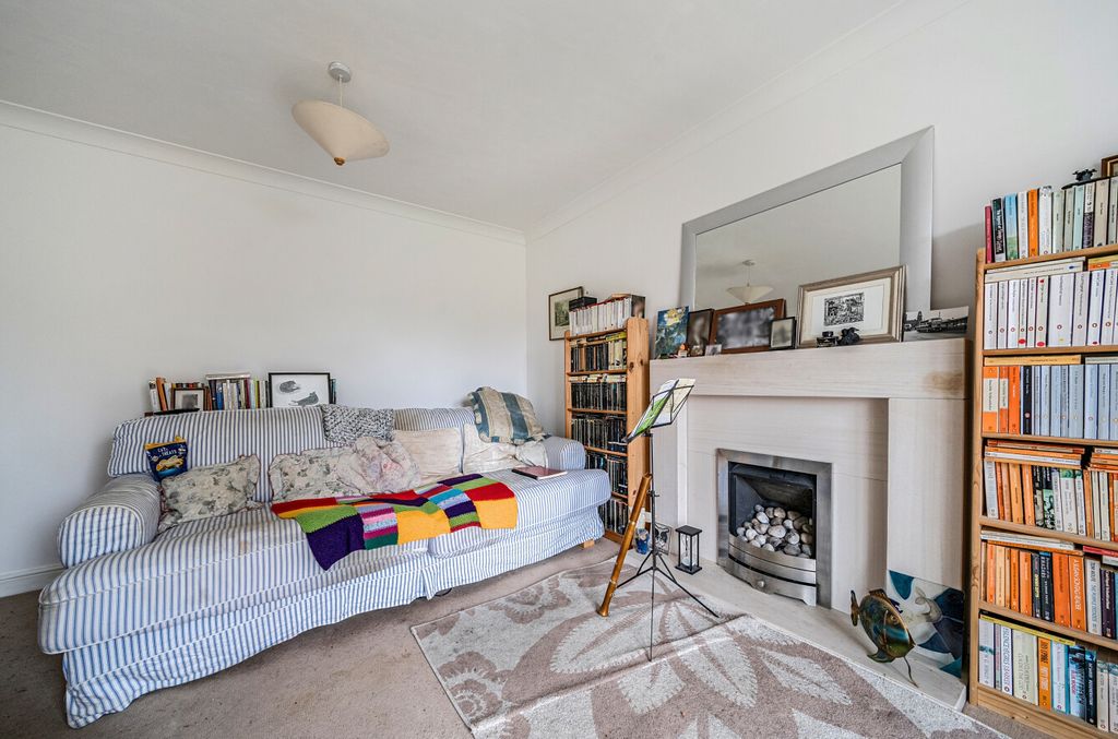 Property photo 2 of 21 1380159-17-691387...