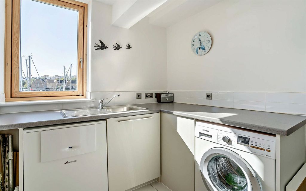 Property photo 3 of 19 Picture No. 13