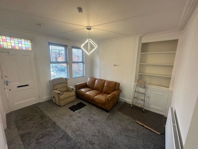 Property photo 2 of 8