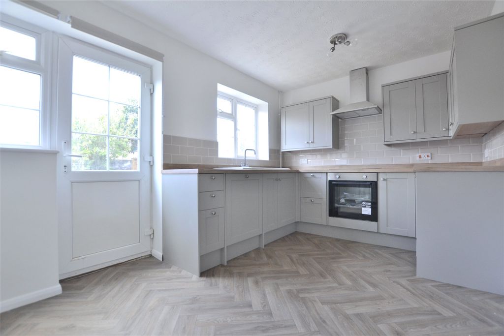 Property photo 1 of 12 Kitchen