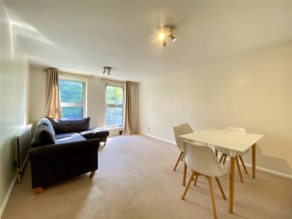 Property photo 3 of 13 Picture No. 37