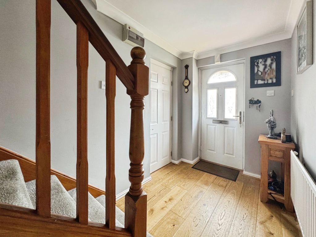Property photo 2 of 46 5168122