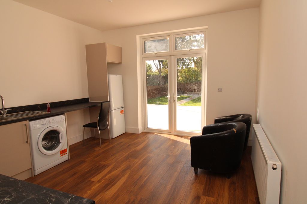 Property photo 3 of 13 Img_6060