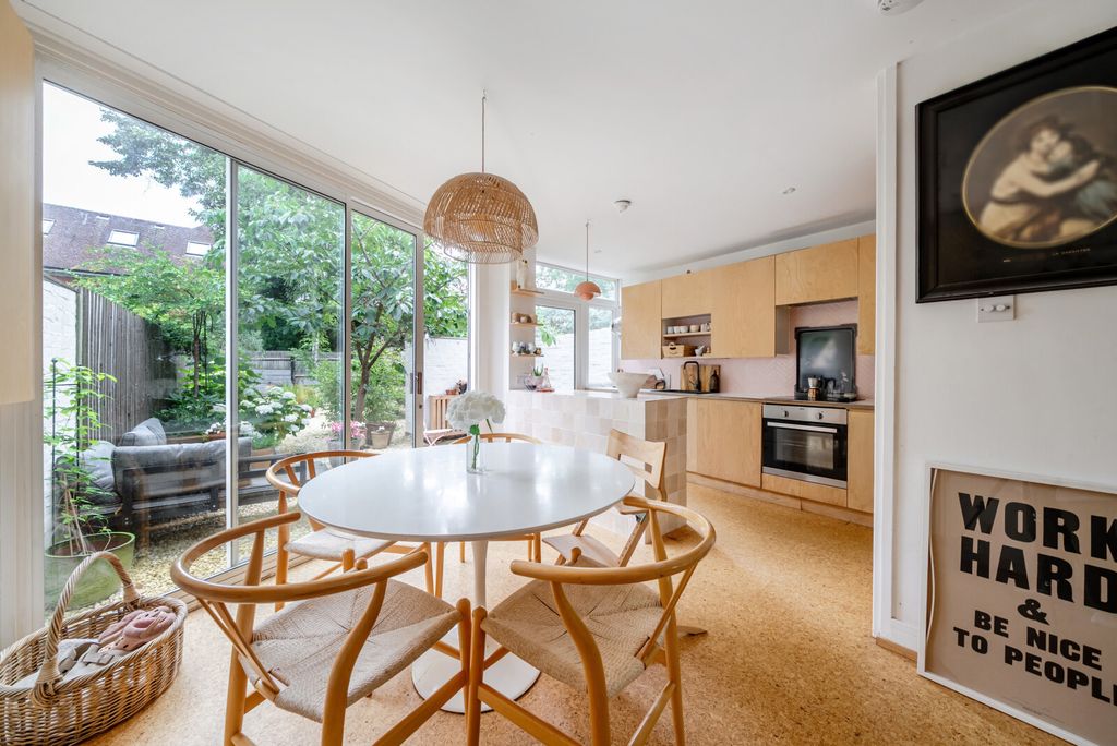 Property photo 3 of 15 1480534-13-6A326F...