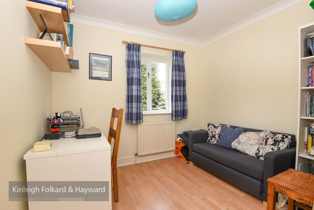 Property photo 3 of 6 214712 (4)c